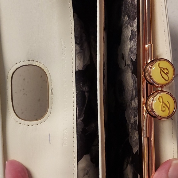 Ted Baker clutch wallet - Picture 3 of 11